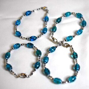 NWOT  Gorgeous 4 Trendy Teal/Blue Lampwork Beaded Silver Tone 7" Bracelets